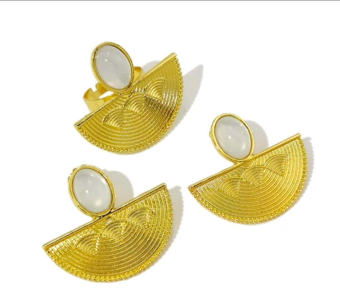 Orowa — Fan / Wedge Earring & Ring Set