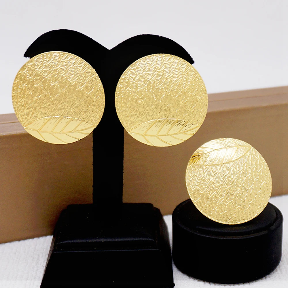 Parure Akosua Gold Dome (boucles d'oreilles et bague)