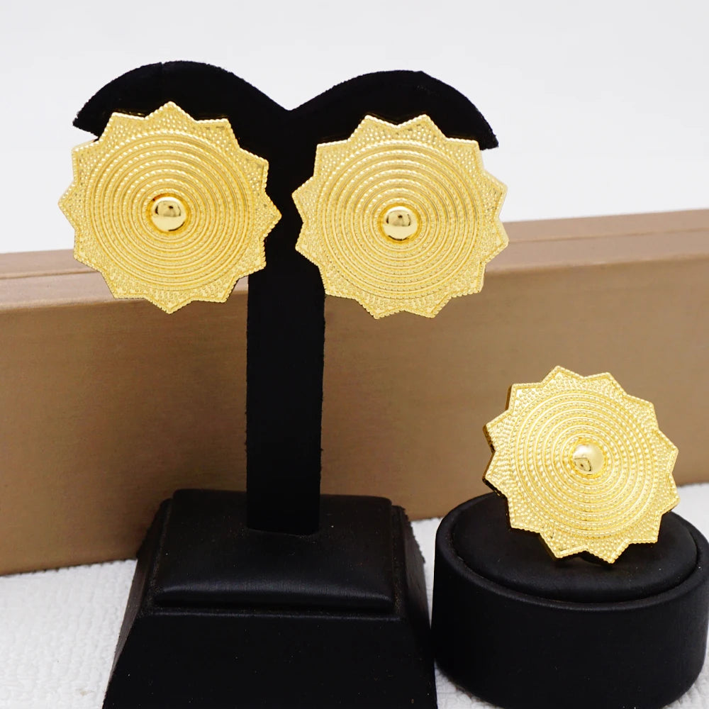 Parure Akosua Gold Dome (boucles d'oreilles et bague)